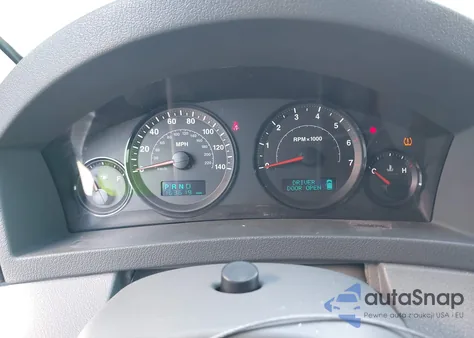 2005 Jeep Grand Cherokee Laredo z USA, uszkodzony, nr VIN 1J4GS48K55C681536